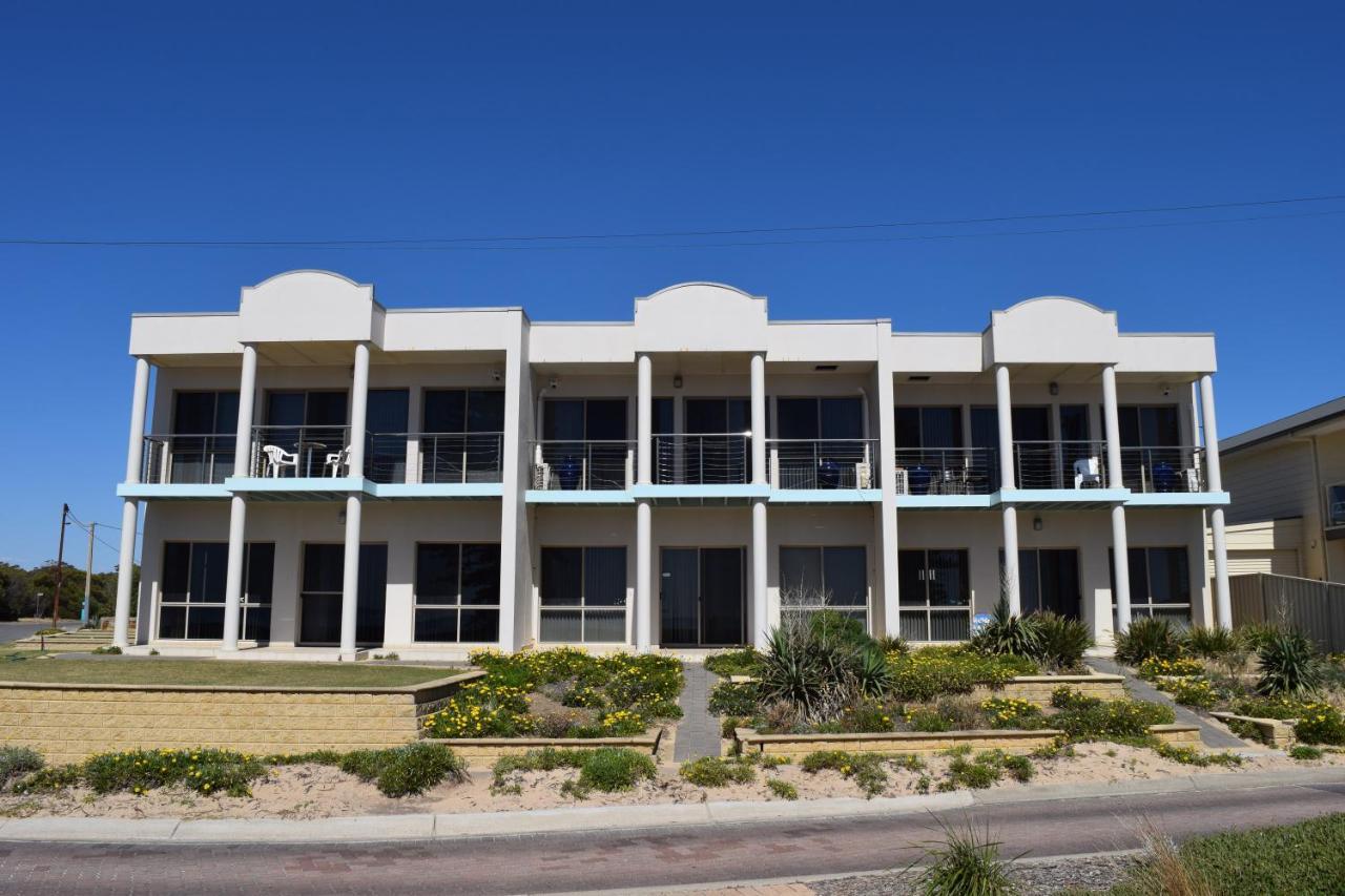 Christies Seahorse Holiday Townhouses Port Noarlunga Bagian luar foto