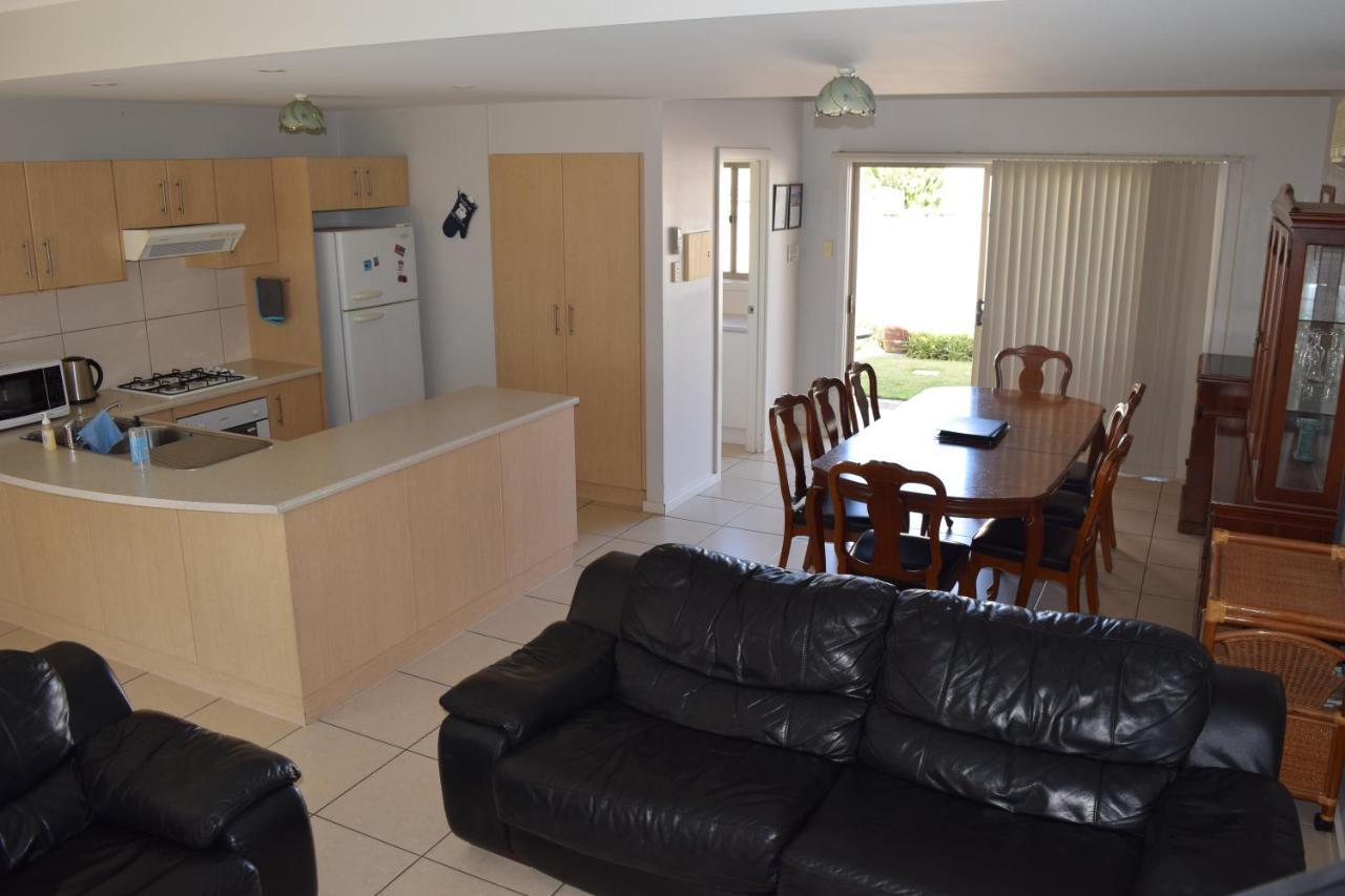 Christies Seahorse Holiday Townhouses Port Noarlunga Bagian luar foto